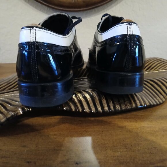 Men's Stacy Adams Black and While Shoes Size 9 D - Picture 4 of 7